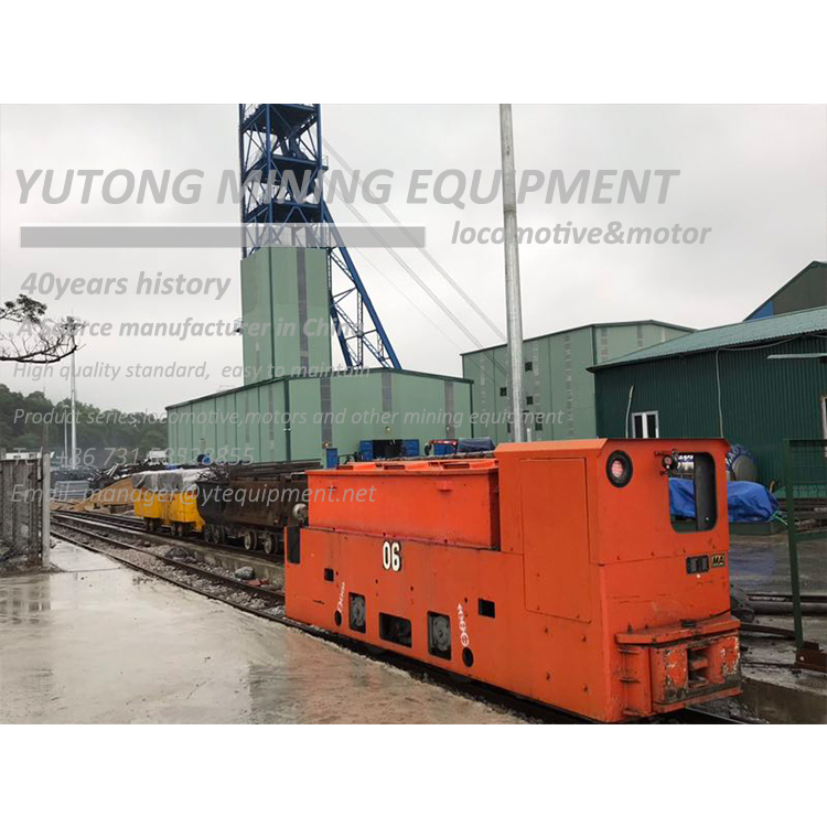10-тонный аккумуляторный шахтный локомотив