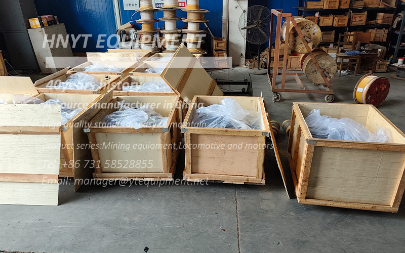 Delivery of ZQ-21 traction motors 3.jpg